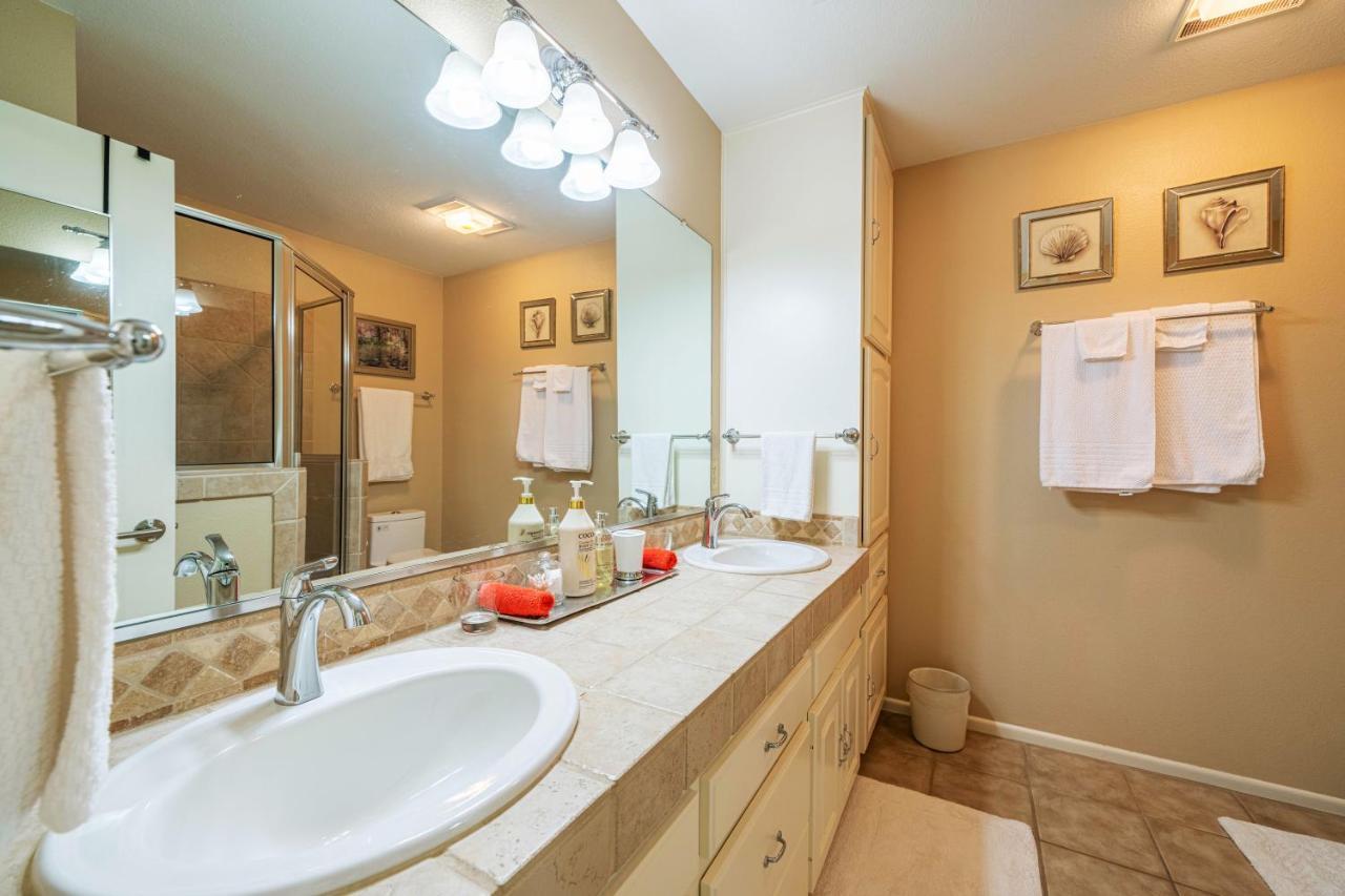 Master Bedroom With King Bed-Free-Wifi-Snack-Parkg In Relaxing Oasis San Marcos Exteriér fotografie